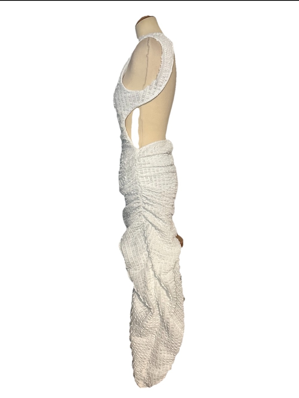 Akira Sleeveless Textured Cut Out Back Maxi Dress White Size Medium - Picture 4 of 6